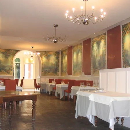 Hotel Au Pavillon Du Frene 3*