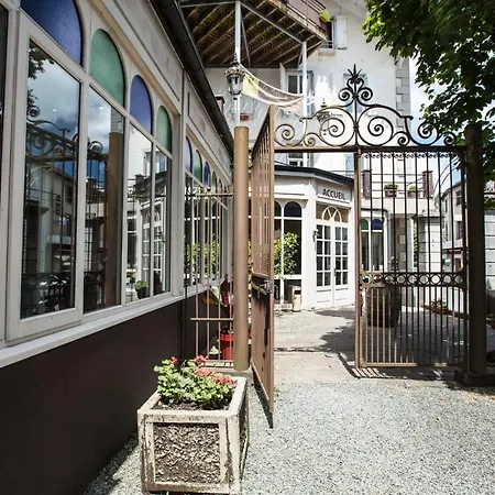 Au Pavillon Du Frene 3* Lacaune