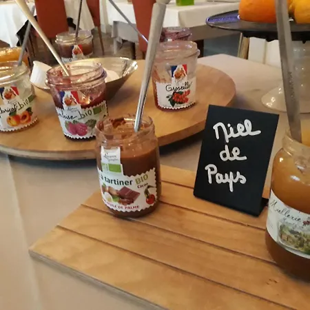 Au Pavillon Du Frene Hotel 3*