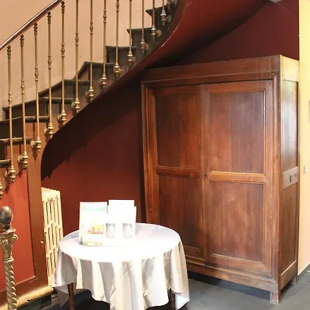 Otel Au Pavillon Du Frene Lacaune