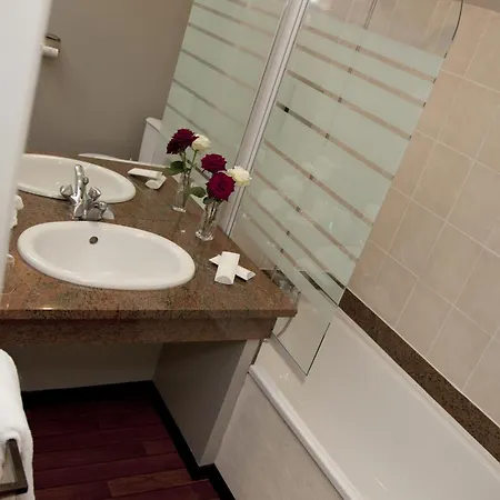 Szálloda Au Pavillon Du Frene Lacaune