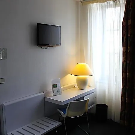Au Pavillon Du Frene Otel 3*