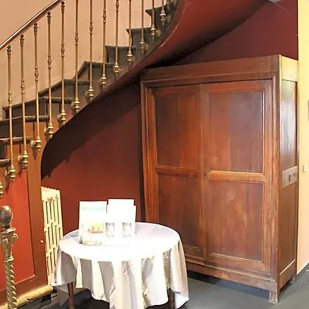 Otel Au Pavillon Du Frene 3*