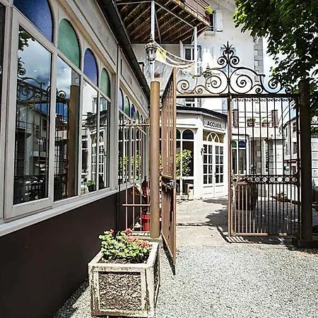 Au Pavillon Du Frene Otel Lacaune