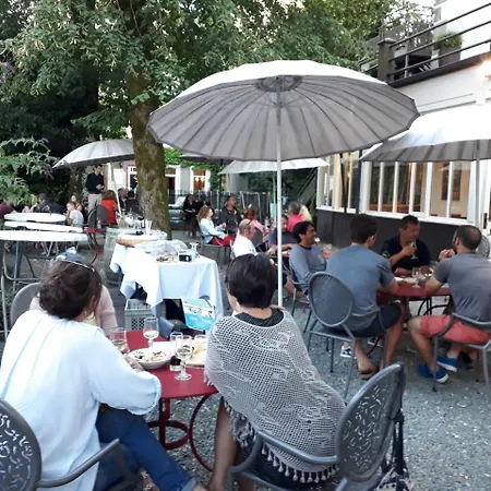 Au Pavillon Du Frene Szálloda